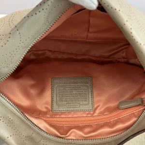 COACH ショルダーバッグ レザー シグネチャー パンチング グレー F17104 /XZ GY18