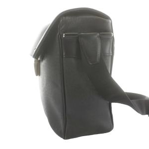 LOUIS VUITTON ヤランガ ショルダーバッグ タイガ レザー ブラック M30822