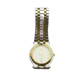 GUCCI 9000M 腕時計 ウォッチ クォーツ カレンダー付き デイト ロゴ シルバー色 ゴールド色 GY17