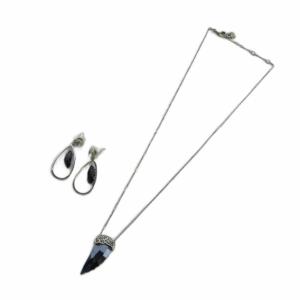 ピアス ネックレス アクセサリー セット ロゴ ラインストーン シルバー色 GY18 /MQ