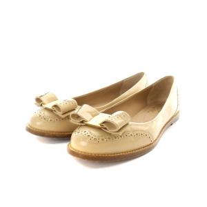 ヴァラリボン パンプス ウィングチップ 23cm ベージュ