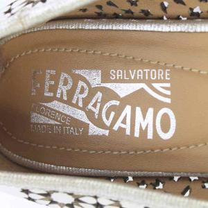 Salvatore Ferragamo ヴァラリボン パンプス 23cm シルバー