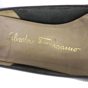 Salvatore Ferragamo パンプス シューズ ラウンドトゥ チャンキーヒール ヴァラリボン 5.5 ブラック