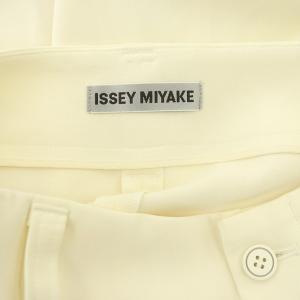 ISSEY MIYAKE テーパードパンツ タック ワイド 1 アイボリー
