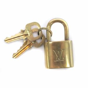 LOUIS VUITTON カデナ キー 南京錠 304 ゴールド色