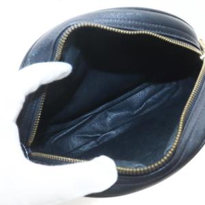 MCM ショルダーバッグ クロスボディ ロゴ 金具 ヴィセトス柄 総柄 レザー 白 ホワイト 紺 ネイビー GY18