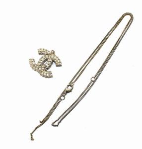 CHANEL ココマーク ラインストーン ネックレス ペンダント シルバー色