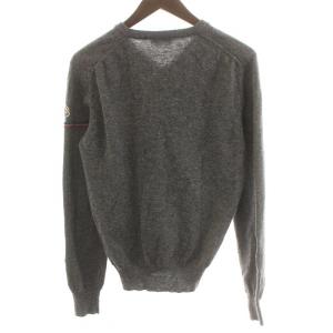 MONCLER Vネック ウールニット ロゴワッペン 裾ボタン トリコロールM MONCLER Vネック ウールニット ロゴワッペン 裾ボタン トリコロールM