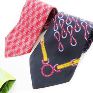 GUCCI ネクタイ 4本セット ワイドタイ レギュラータイ シルク 絹 総柄 赤 レッド 緑 グリーン 紺 ネイビー