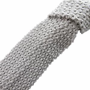 美品 ニットタイ ネクタイ トリコロール 絹 シルク イタリア製 ライトグレー /HO 0227 GY99