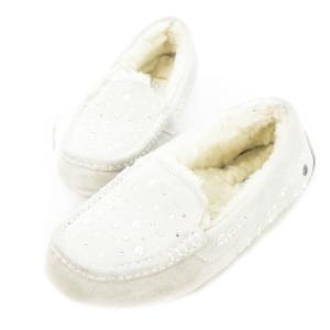 モカシン スエード レザー パール ラインストーン ボア ロゴ 24 ライトグレー /CK11 GY19