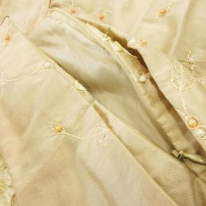 FOXEY BOUTIQUE シルクスカート シャンタン生地 プリーツ ひざ丈 刺繍 リボン刺繍 ビーズ 花柄 ボタニカル 小さいサイズ