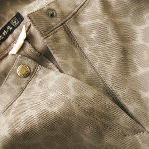 伊太利屋 GK スラックスパンツ ストレッチ アニマル レオパード ヒョウ柄 大きいサイズ 13 茶 ブラウン /CK20