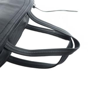 TSUMORI CHISATO レザートートバッグ ハンド ロゴ レザー 黒 ブラック GY30 /MQ