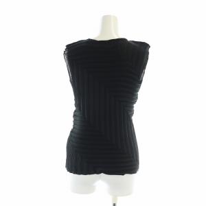 me ISSEY MIYAKE カットソー ノースリーブ 斜行プリーツ ロゴ 黒 ブラック MI53FK391 /MQ