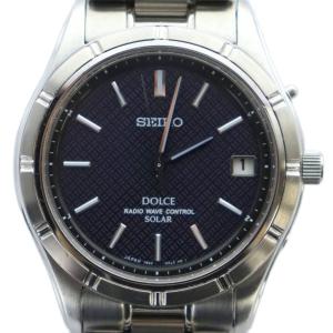 ドルチェ 腕時計 ウォッチ ソーラー カレンダー付き デイト 黒文字盤 ロゴ シルバー色 7B22-0AE0