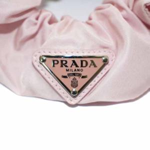 PRADA RE NYLON シュシュ 三角プレート ナイロン ピンク