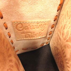 CARVING TRIBES カービングバッグ ハンドバッグ マエストラ 型押し レザー 茶色 ブラウン M