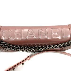 CHANEL ボーイシャネル ショルダーバッグ ココマーク チェーン レザー ロゴ刺繍 ピンク