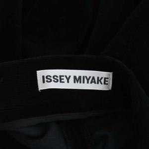ISSEY MIYAKE タックハーフパンツ ブラック