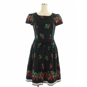 ワッフル地いちご柄ワンピース 膝丈 38 ブラック レッド グリーン