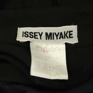 ISSEY MIYAKE 前開きデザインプルオーバーシャツ 長袖 ブラック