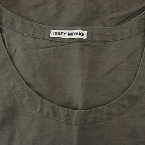 ISSEY MIYAKE リネンノースリーブトップス チュニック M グレー