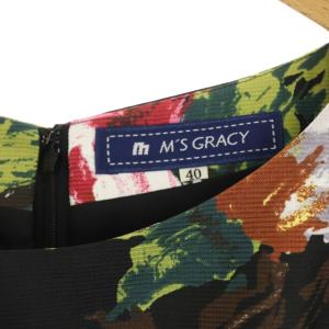 M'S GRACY 花柄ウエストリボンワンピース ひざ丈 ブラック マルチカラー