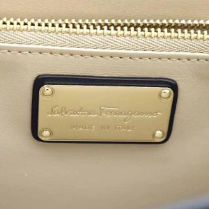 Salvatore Ferragamo ヴァラリボン フラップ ショルダーバッグ チェーン レザー ネイビー AU-21/G878