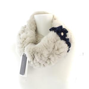 TO BE CHIC レッキスラビットファー スヌード マフラー 装飾つき バナナクリップ ライトグレー
