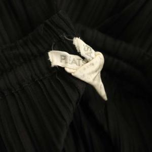 PLEATS PLEASE ISSEY MIYAKE イッセイミヤケ パンツ プリーツ 3 ブラック