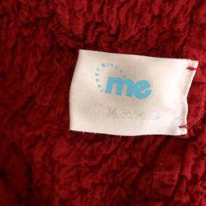 me ISSEY MIYAKE ハイネック長袖カットソーブラウス レッド