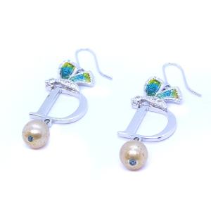 ピアス アクセサリー バタフライ パール Dロゴ シルバー色 緑 グリーン OH