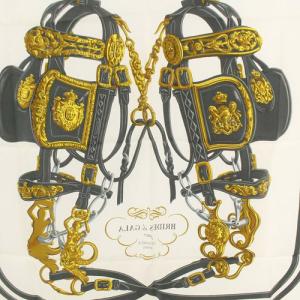 HERMES カレ90 式典用馬勒 BRIDES de GALA スカーフ シルク 総柄 ホワイト ピンク