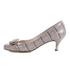 Salvatore Ferragamo ヴァラ パンプス クロコ型押し レザー 6.5 グレー