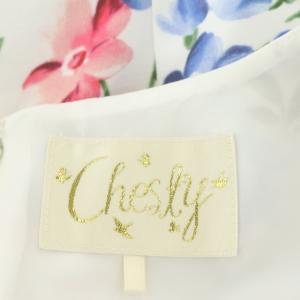 Chesty スキッパーフラワープリントフレアワンピース ひざ丈 ノースリーブ マルチカラー