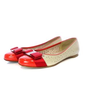パンプス フラット ヴァラ リボンモチーフ パンチング レザー 5D 22.5cm ベージュ レッド
