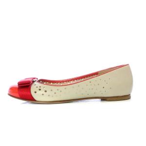 Salvatore Ferragamo パンプス フラット ヴァラ リボンモチーフ パンチング レザー 5D 22.5cm ベージュ レッド