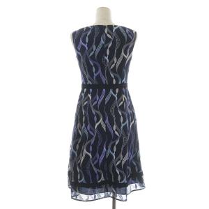 TOCCA 洗える!LACE ON THE WAVE ドレスワンピース ノースリーブ ミモレ丈 セミフレア タック 0 濃紺