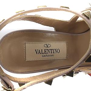 VALENTINO GARAVANI サンダル ハイヒール ロックスタッズ パテントレザー 22.5cm ブラック ベージュ