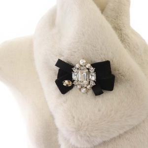 TOCCA ティペット ビジュー ブローチ フェイクファー ホワイト