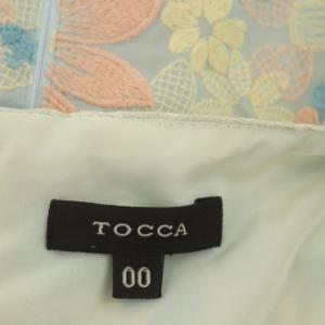 TOCCA フラワー刺繍ワンピース 膝丈 ノースリーブ 00 青 サーモンピンク 黄 ブルー イエロー