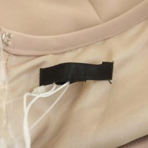 TO BE CHIC 切り替え フラワープリント ワンピース ひざ丈 半袖 リボンブローチ付き 40 ピンク 白 黒 ホワイト ブラック