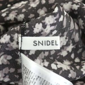 SNIDEL 20SS ランダムドットワンピース ノースリーブ フレア タック ロング 総柄 ベルトリボン パイピング ONE 黒 ブラック