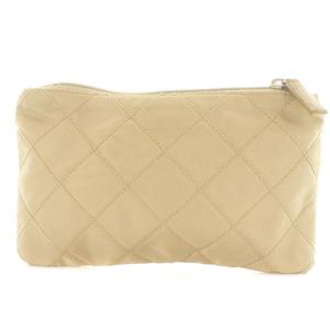 PRADA トライアングルプレート キルティング フラップポーチ ロゴ べージュ