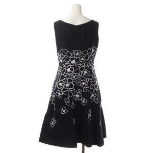 M'S GRACY フラワー刺繍 ノースリーブ ワンピース ミモレ丈 フレア タック 38 ブラック ホワイト 811309