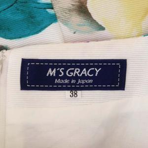 M'S GRACY フラワー柄ノースリーブワンピース フレア タック リボンベルト コサージュ付き 38 マルチカラー