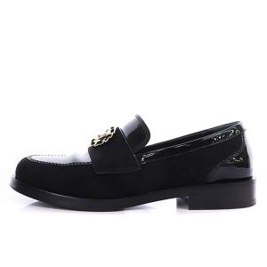 CHANEL 22AW G39606 パテント カーフスキン スエード キッドスキン ローファー ココマーク