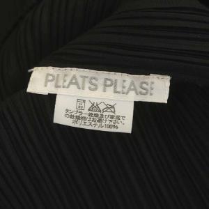 PLEATS PLEASE ISSEY MIYAKE イッセイミヤケ ノースリーブカットソー Uネック プルオーバー 3 黒 ブラック