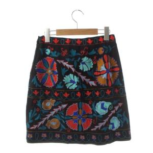 GRACE CONTINENTAL 刺繍 ミニスカート 台形 総柄 38 黒 マルチカラー